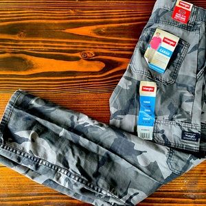 NWT Boys Wrangler Cargo pants